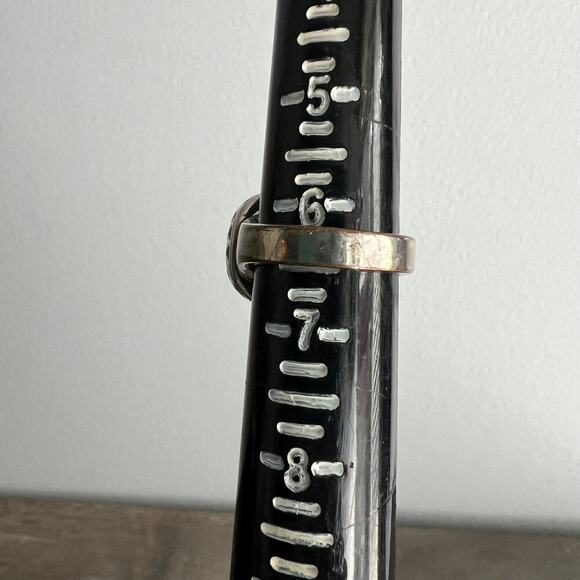 Silver cocktail statement ring with olive green gem & rhinestones - size 6.25 - Picture 5 of 7